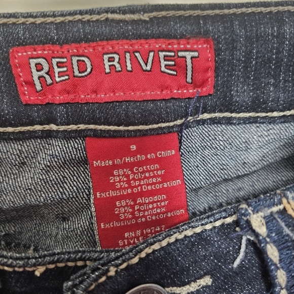 Red Rivet flare jeans - Picture 3 of 4